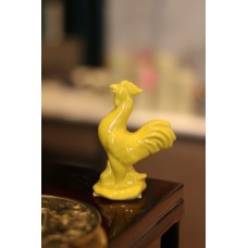 Статуэтка "Желтый Петух" из фарфора (средняя)