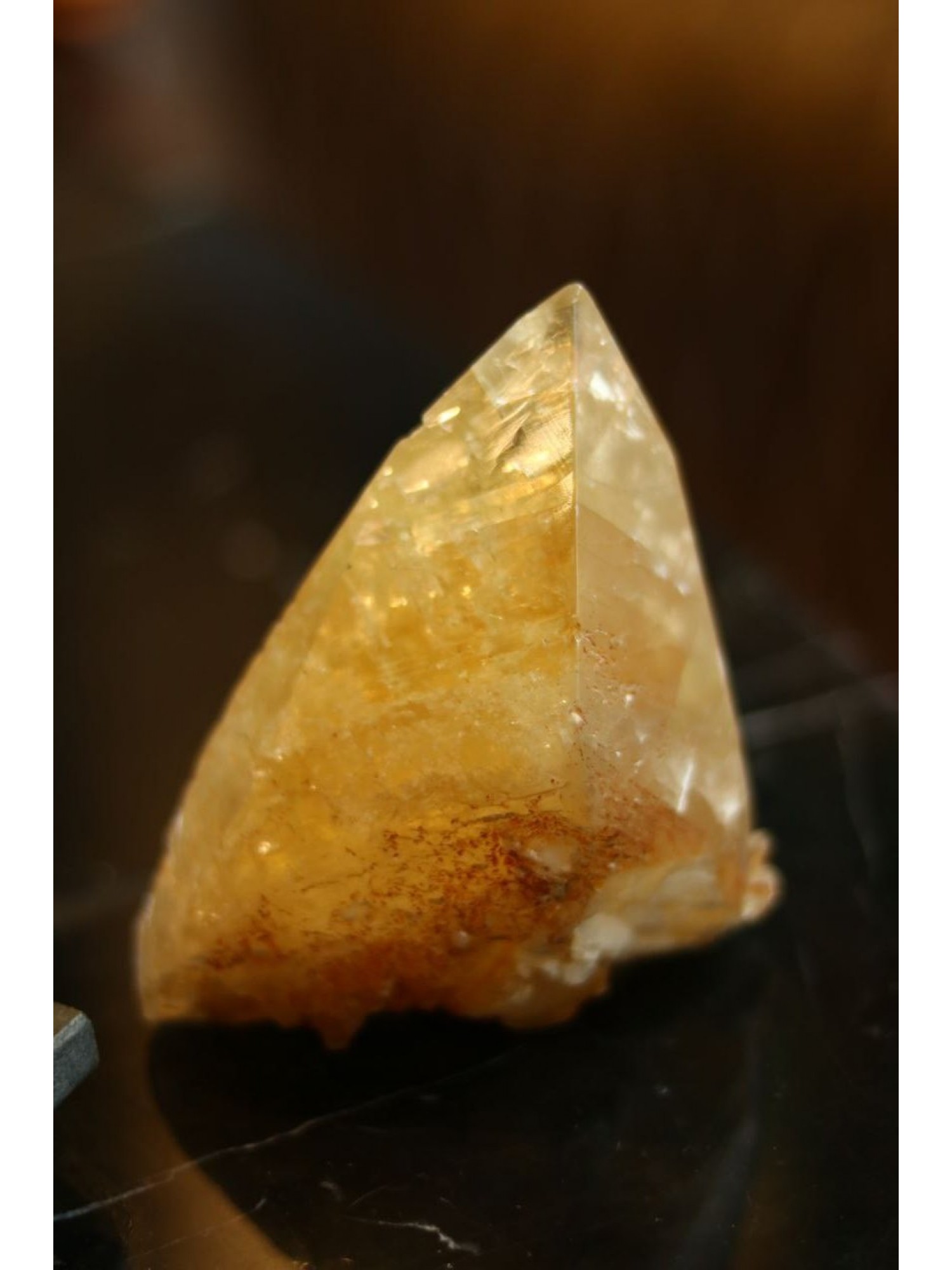 Камень Монокристалл Золотого Кальцита (самоцвет)