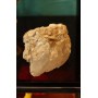 Камень "Друза Кристаллов золотого кальцита и гипса" - самоцвет, гармонизирующий энергии пространства