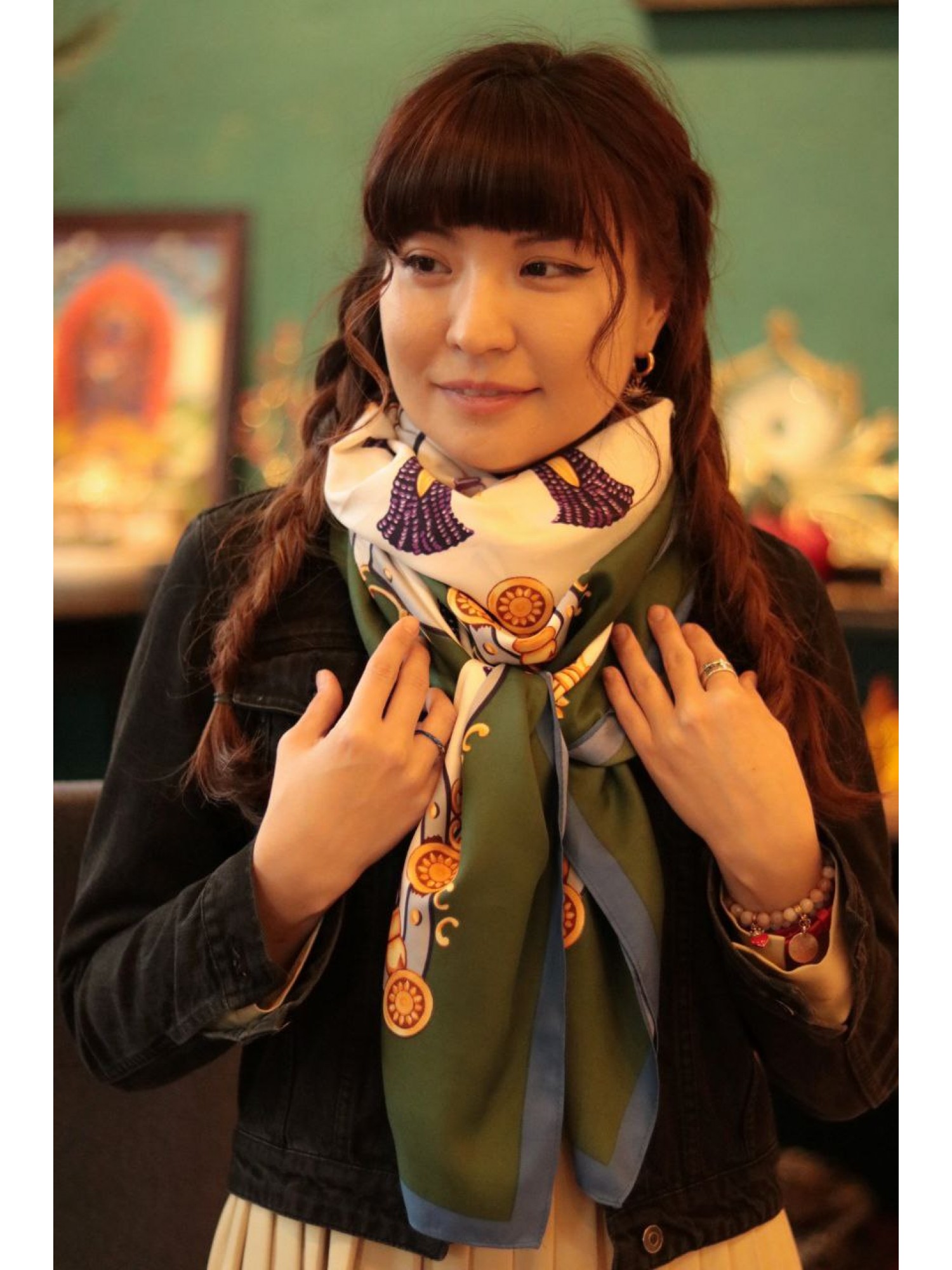 Женский платок-шарф "Колесо Фортуны" из искусственного шелка станет изюминкой Вашего гардероба