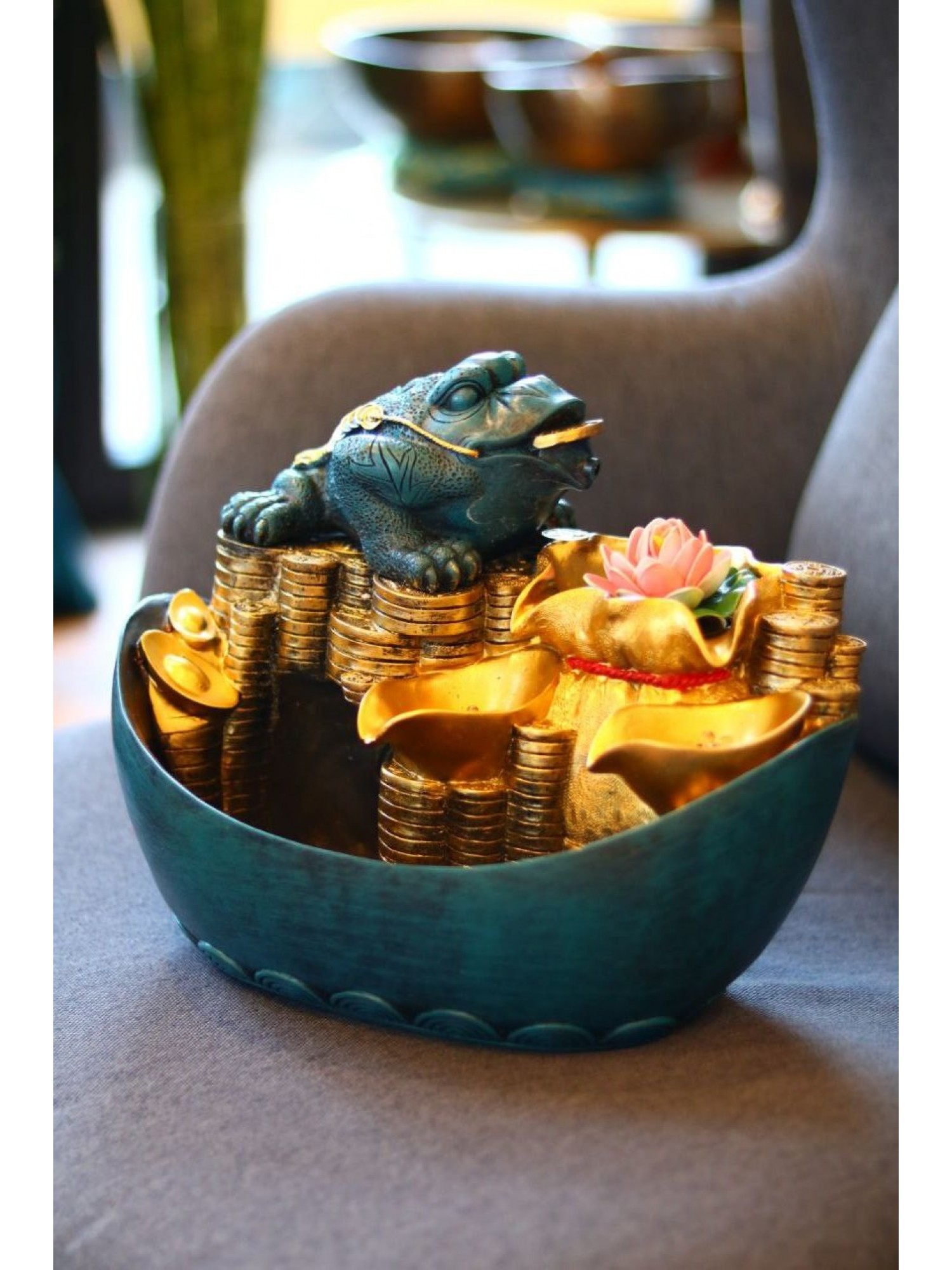 Статуэтка "Фонтан Богатства с жабой и лотосом" (синий) для привлечения благополучия!