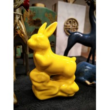 Статуэтка "Кролик" из фарфора (желтый)