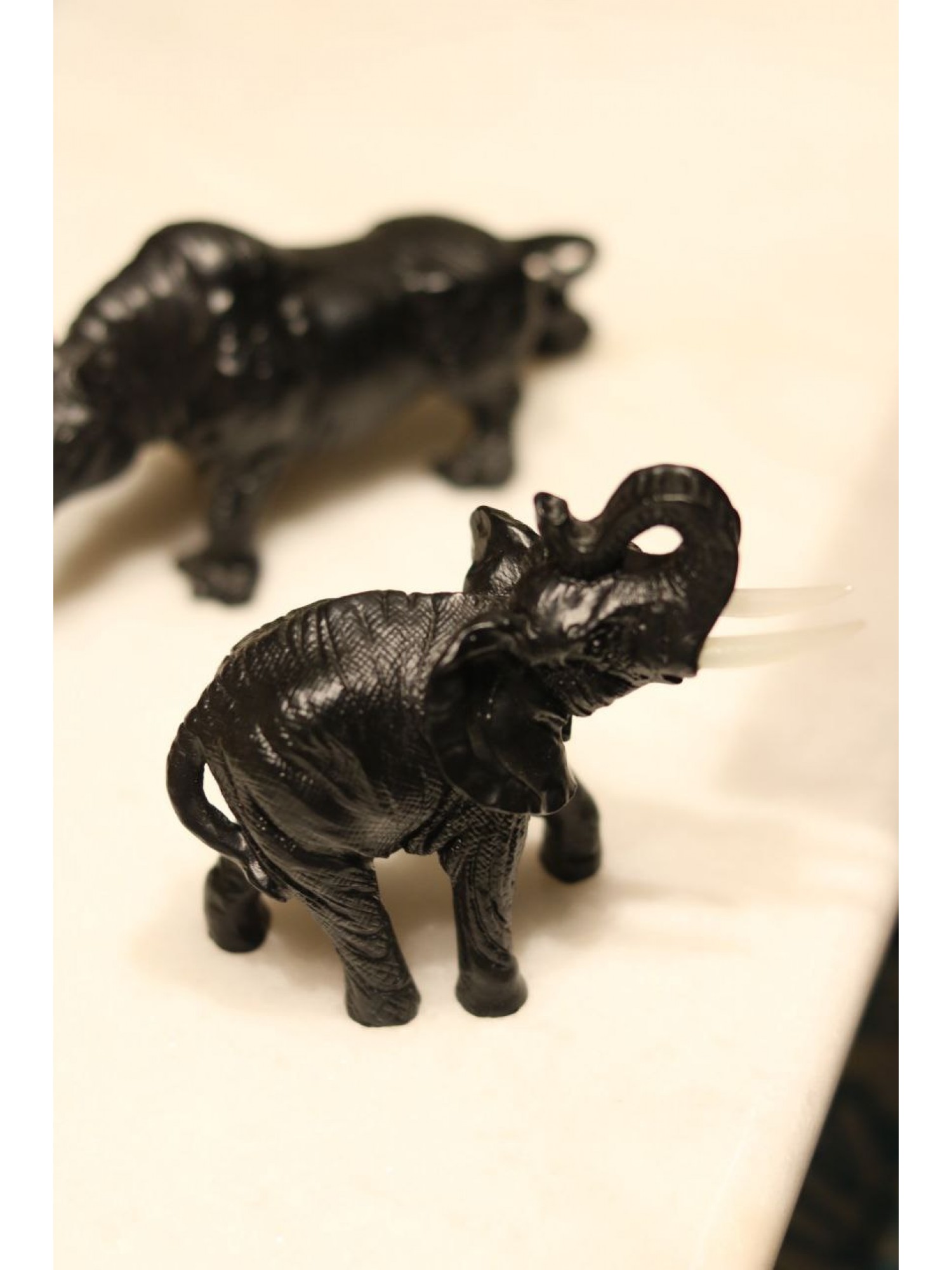 Статуэтка "Черный Носорог со Слоном" способен защитить Вас от коварной звезды № 7