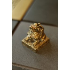 Статуэтка "Пи-Яо" из бронзы (маленькая) на подставке
