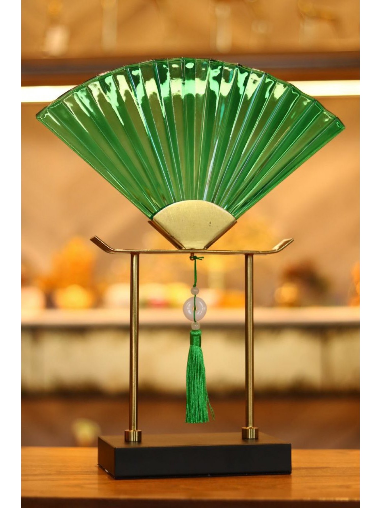 Статуэтка "Зеленый Веер" стеклянный  - символ роскоши, приносящий высокий статус и уважение
